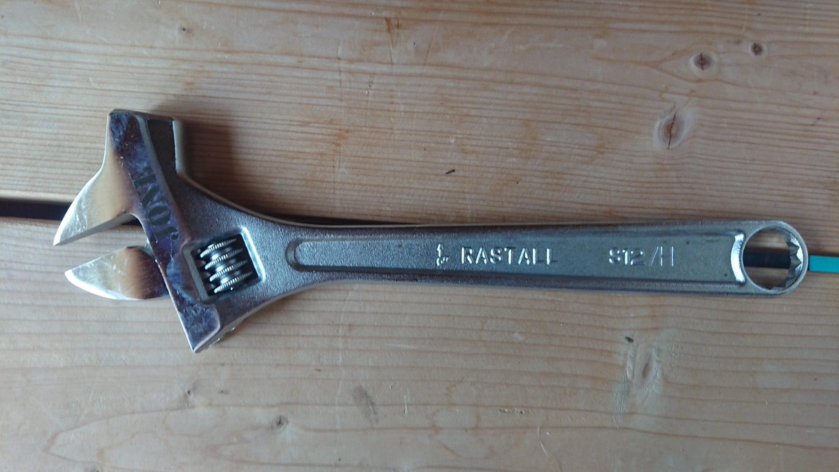 SharkTurd67's tweet photo. @MurrayMart79474 @FrankBr05713205 The one in the pic is a Swedish nut lathe. The thumb detecting nut fuck has a hammer face built in. https://t.co/ta0UzIkTve