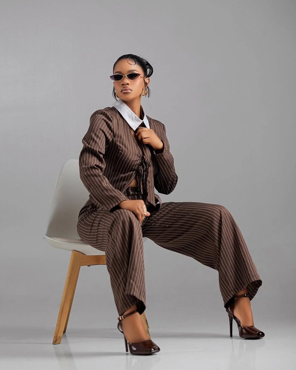 MBU's tweet photo. Classy 🤎 https://t.co/Dzi7SkVnRr
