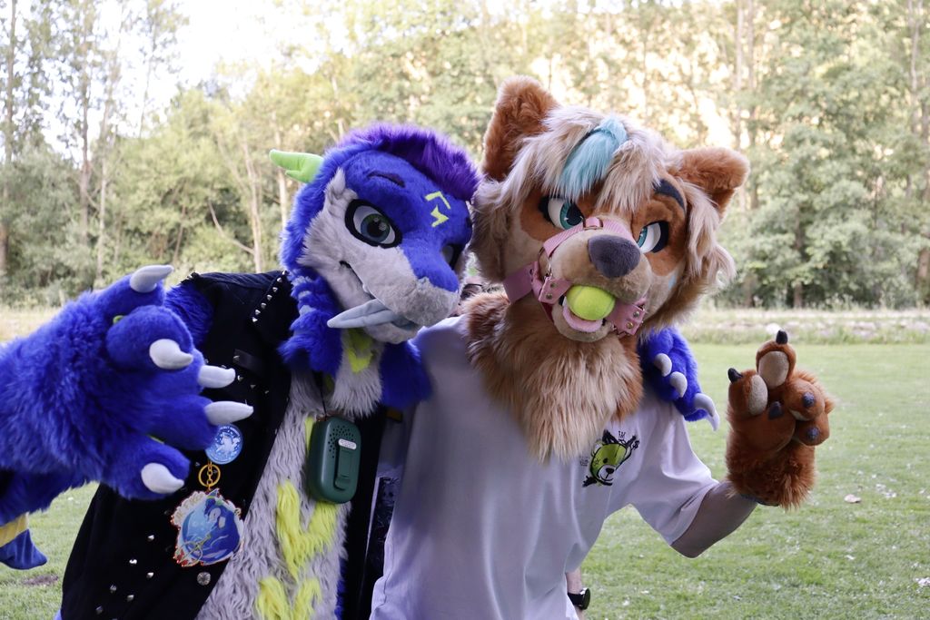 Teko_fx's tweet photo. Fotitos de la KDD del sábado en León
🦈 @SakTheShark 
🐆 @pincho_works
🐺 @AdrixTheWolf https://t.co/BbnqPImr6l