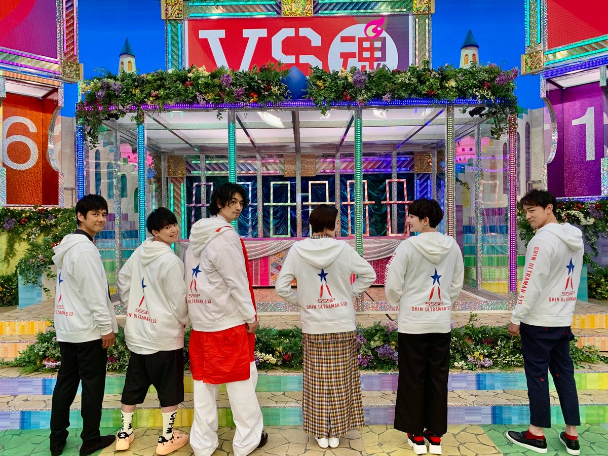 mimi_meriru's tweet photo. 低身長の男性ってそれでも足のサイズとかは女性より大きいことが多いのだけど有岡くんは頭蓋骨の大きさ、身長、手の大きさ、足の大きさ諸々全部女性みたいな規格なんだよね。テストステロンが少なめなのかもしれないけど喉仏は人より発達してるから不思議。 https://t.co/cobXdur9R8
