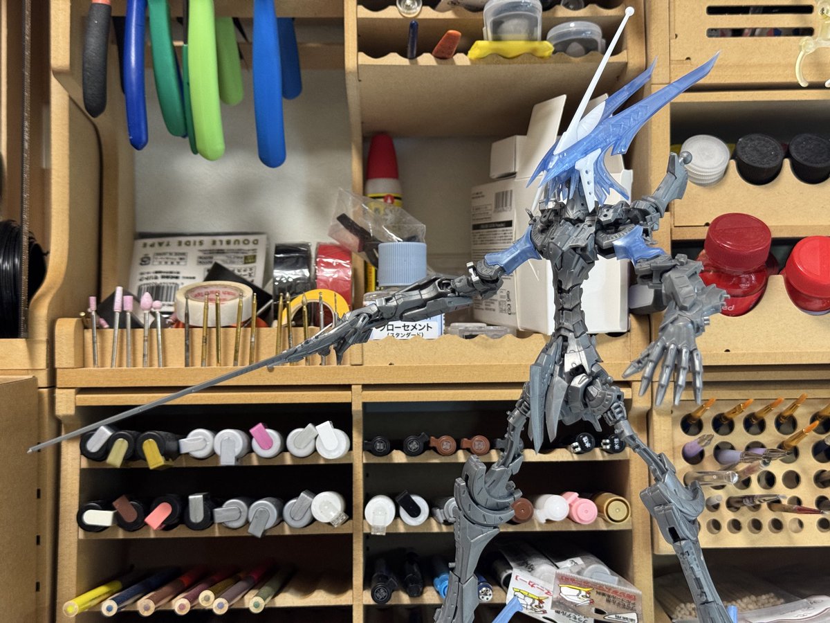D2fproject's tweet photo. プラモデル作成VSMS 1/100 ゲートシオンマーク3 リッタージェット・破烈の人形　ダルマス（ホークヘッド)各種、差し替え用のパーツ作成設定画版頭部装飾部分稼働式腰部分　持ち手ディストーション・ブレード・ブロウ破裂の人形ツーショット　
#ファイブスター物語　#ダルマス　#ゴティクメード　#GTM https://t.co/VJABBJOuTa