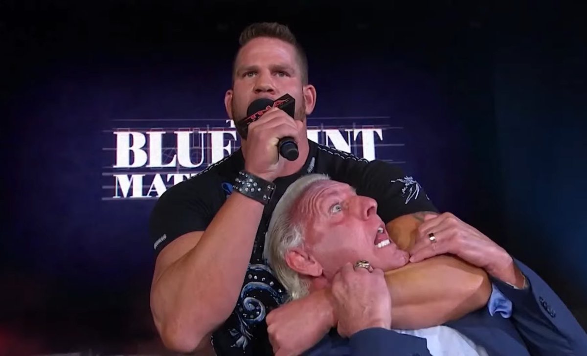 MindGamesXP's tweet photo. Matt Morgan vs Ric Flair 

FUN STUFF
- Honestly this whole mini fued between them has been really great! 
- Flair in late 2010 taking 7ft Chokeslams!
- Cool seeing Flair take Morgan's Carbon Footprint!?
- Matt Morgan should have been TNA World Champ...

— TNA iMPACT! 2010 https://t.co/H2ecVKCHK9