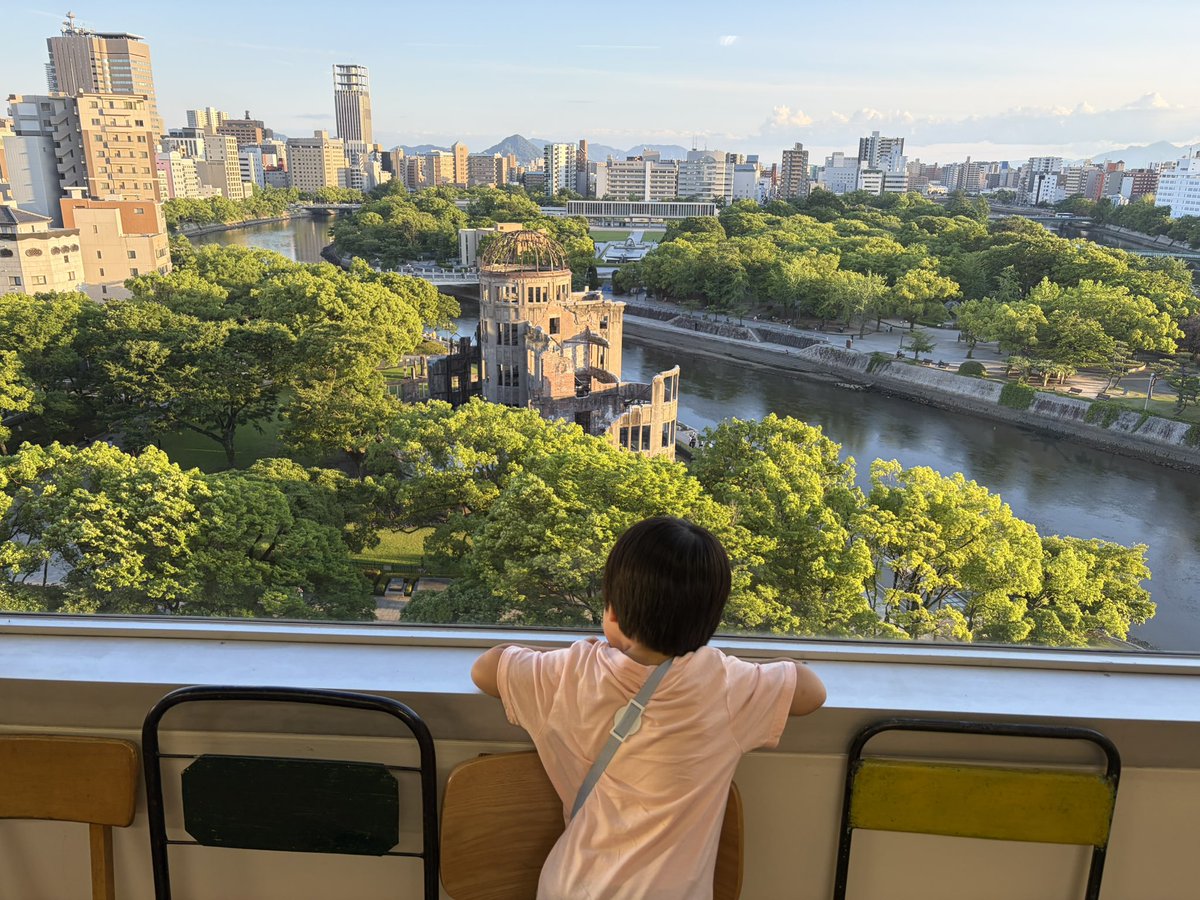 ryo_oryo's tweet photo. 9日間。朝から晩まで
いろんな人たちと
打ち合わせをしていた広島。
そんな中の、心休まる瞬間たち。 https://t.co/C1NTg5GJ9p