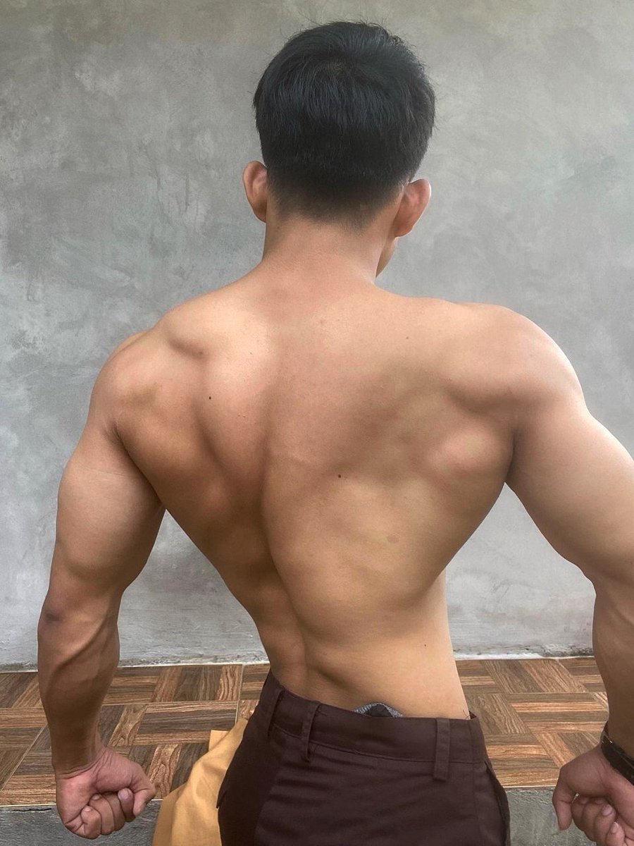 CoganMuscle's tweet photo. Body mantap anak SMA💪🏻 https://t.co/mMp1DgUxMj