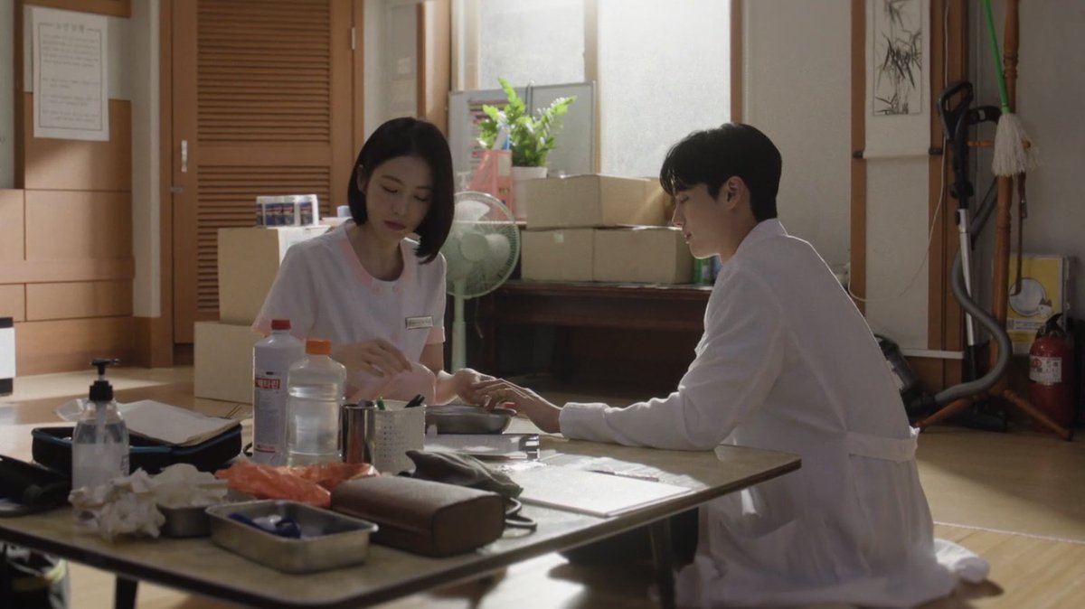 drmxon's tweet photo. 현치연상처치료해주는육하리   좋다 https://t.co/LNwhtogw11