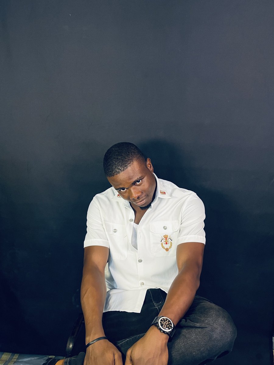 waggydey4you's tweet photo. Apart from my cooking skills, I'm also a Web Developer 👨🏽‍💻🔥

I build secure and responsive websites, including:

• E-commerce 🛒  
• Banking 🏦  
• Educational 🎓  
• Business 💼  
• Portfolio 🌐  

Need a website? Hit me up https://t.co/ceHcnWyjL0