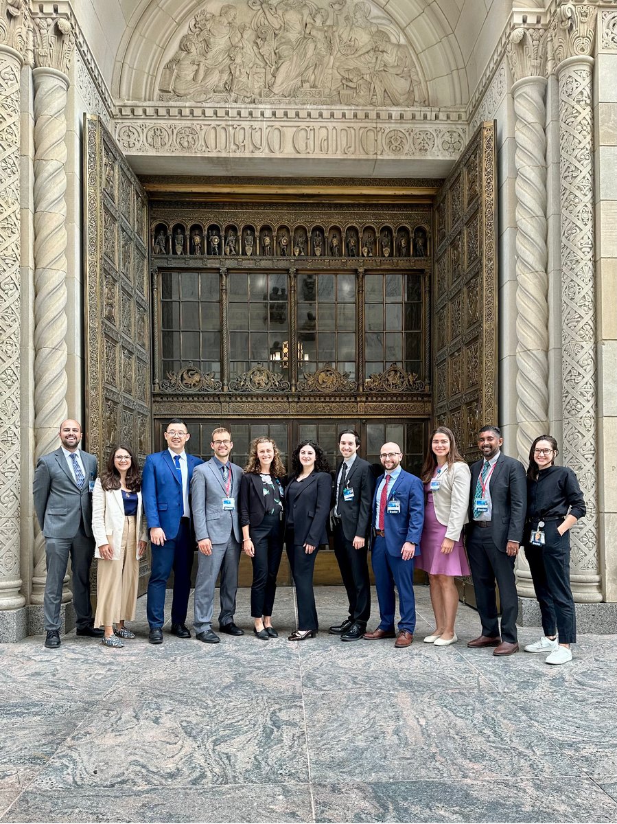 mayoneurores's tweet photo. 🎓✨ As we look ahead to graduation tomorrow, we’re looking back at our graduating seniors as incoming PGY2 residents. What began with nervous excitement grew into an incredible group of neurologists, mentors, colleagues, and friends! 🧠 #MayoNeuroResidency https://t.co/KrK6aXMrIP