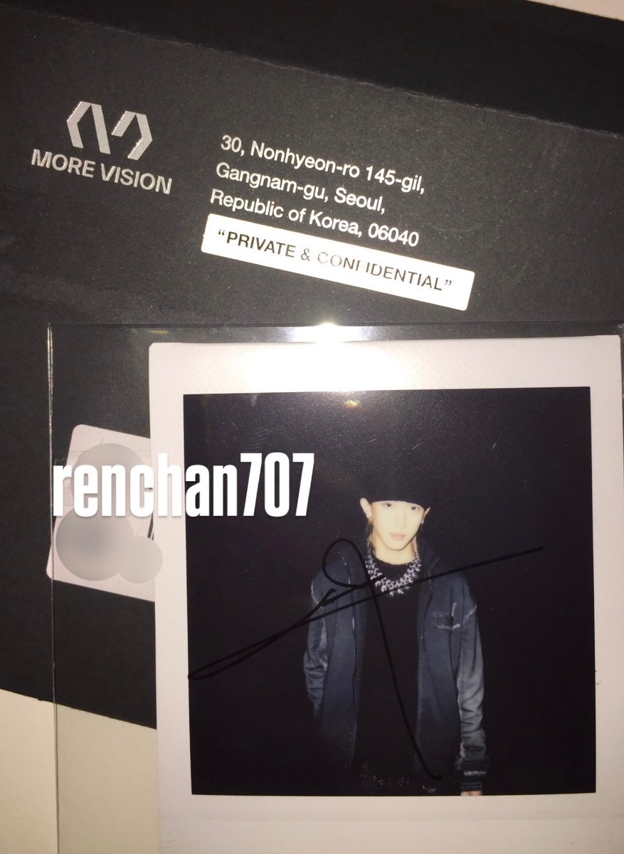 renchan707's tweet photo. 백일싸인폴라로이드🫪 #우진 #롱샷 https://t.co/KdDdgQrmlk