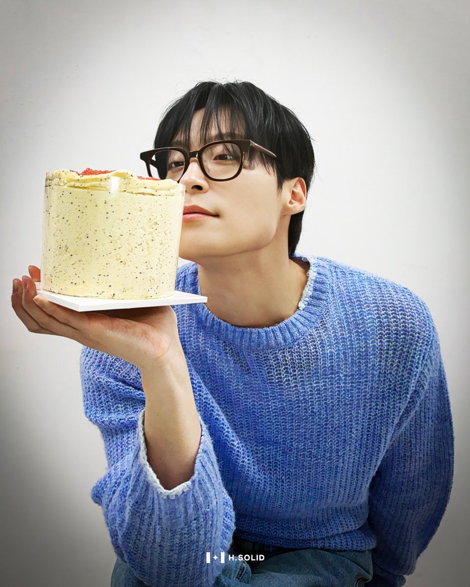 kdrama_menfess's tweet photo. •kdm• Happy Birthday Heo Nam Jun 🎂🎉

Happy birthday Namjun
Happy birthday namchin
Happy birthday, happy birthday
Happy birthday nampyeon
🩵
https://t.co/e9WNmJsNth