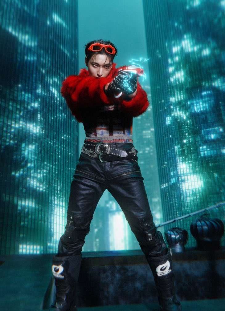 st4rlithwa's tweet photo. he’s going to hit you with the gender ray beam https://t.co/oSaIZkWFbX