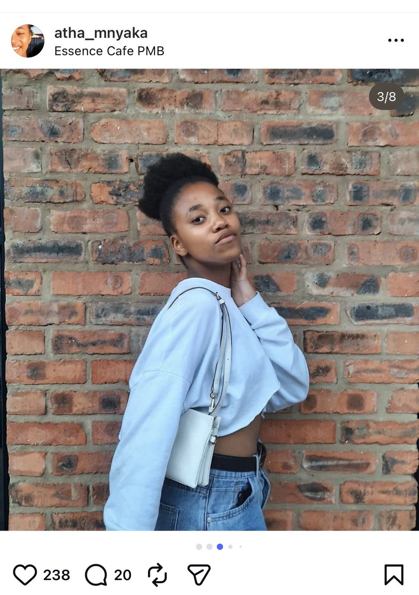 Compaqllow's tweet photo. This being her in 2020, when did she become a bad girl😭 https://t.co/ulQZtTY19A