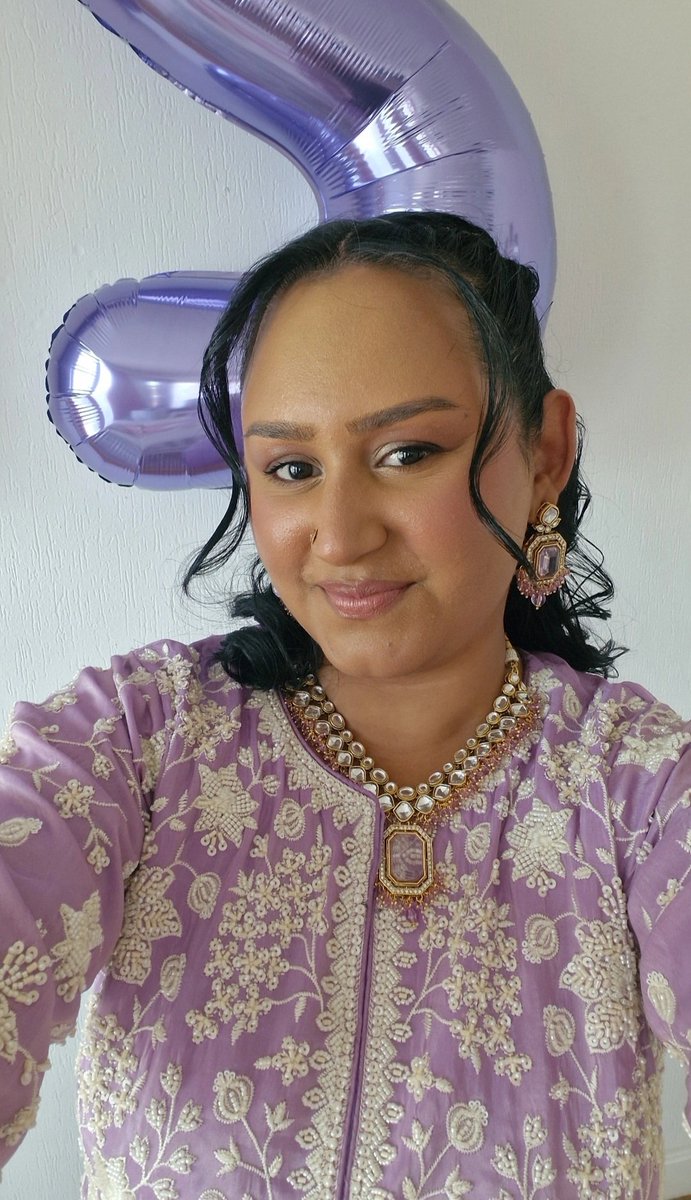 Avavy's tweet photo. The face / The mémoire 

Le droit d'asile >>>>> ⚖️🌏 https://t.co/pQTa8QZXYn