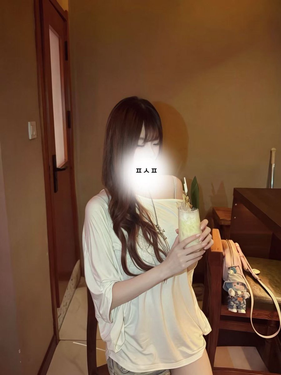 aowu4444's tweet photo. 【M 姐故事汇之 「人菜瘾大 电竞 bb 机」 】
主人公@Catty_lei 

门姐真假质量自辨。
采访优先阿空验证 https://t.co/XPo2RvEGMT
