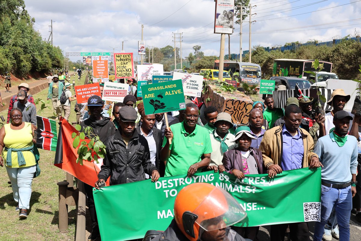 UGMParty's tweet photo. David Maraga was arrested for marching peacefully in defense of Nairobi National Park.

If standing up for our environment is a crime, then more Kenyans must stand up! 

The Nairobi National Park is a national heritage, not a parking lot.

We demand the immediate release of all 9 Greens currently still held a the Langata Police Station.

@KTNNewsKE
@ntvkenya
@citizentvkenya @K24Tv