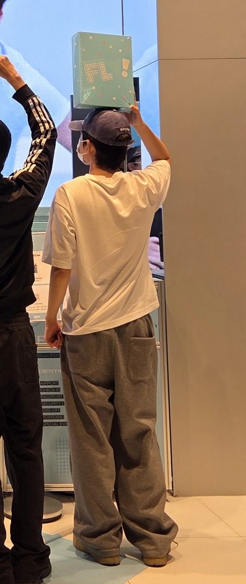 minoonals's tweet photo. 와줘서고맙다 (ㅋㅋㅋ켘ㅋㅋㅋㅋㅋㅋㅋㅋ) https://t.co/Vf7Zy304Av
