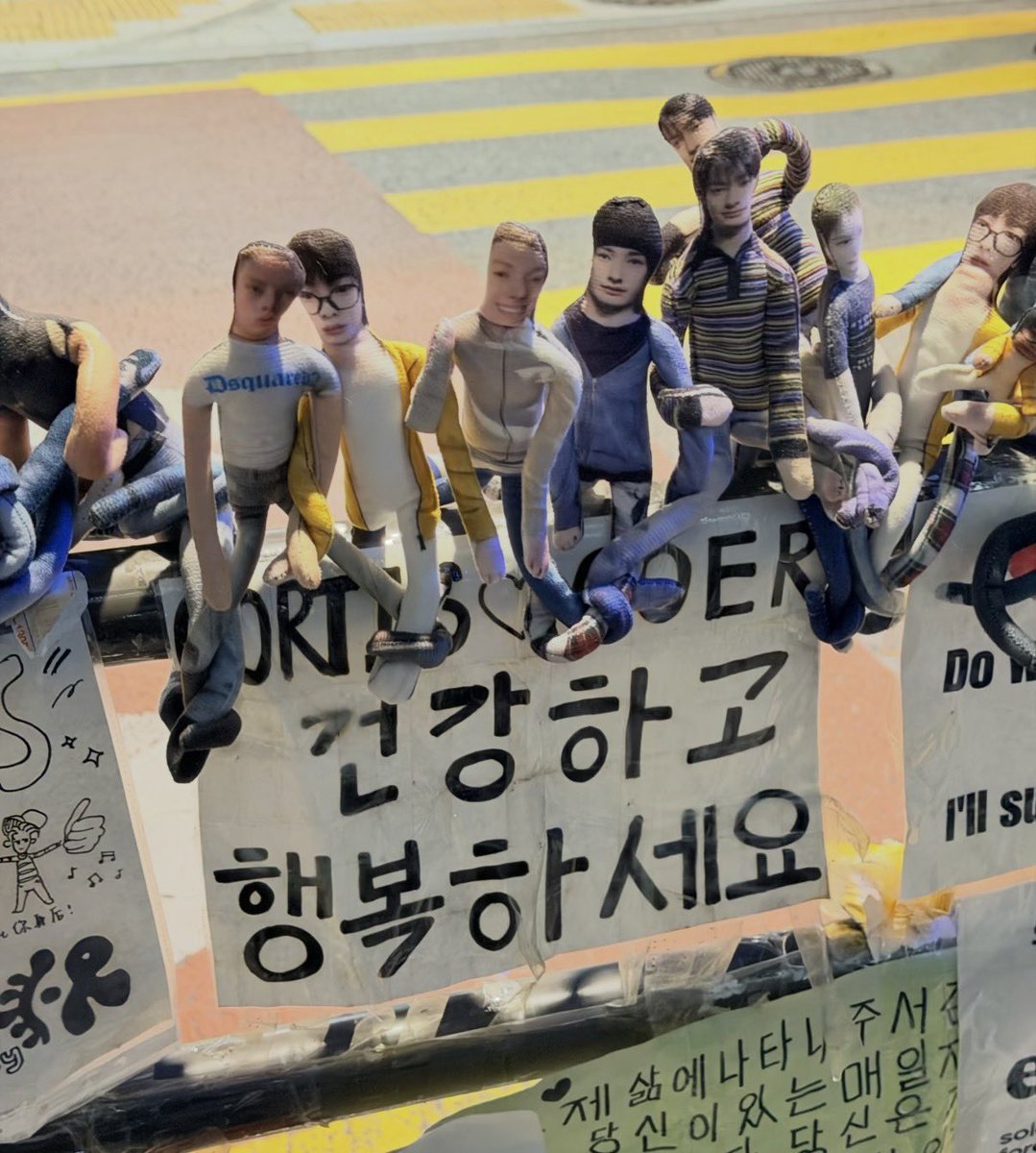 huecortis's tweet photo. a closer look at them, they are so cute ahah https://t.co/qPxj8qmysG