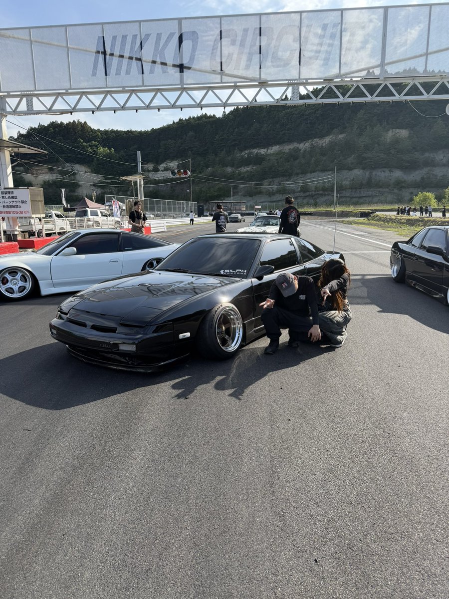 ___0202n's tweet photo. 大好きな彼氏とかっこいい車💓 https://t.co/Jtuy1rRFf9