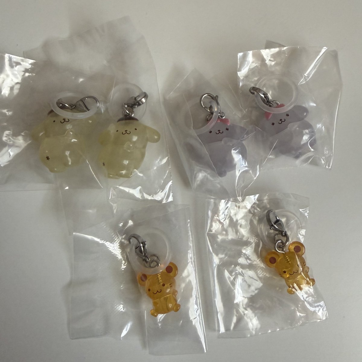 chiikawa_08's tweet photo. ポムポムプリン めじるしアクセサリー 交換

【譲】 ポムポムプリンA マカロン スコーン
【求】 ポムポムプリン＆マフィン＞ポムポムプリンB

プリン&amp;マフィンのみ2:1でも可能ですので交換可能な方いましたらお願いします https://t.co/4GqtevfWCr