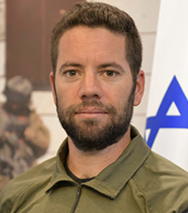 IsraelWarRoom's tweet photo. On June 8, 2024, Israeli special forces rescued hostages Noa Argamani, Almog Meir Jan, Andrey Kozlov, and Shlomi Ziv from Hamas captivity in Gaza.

Yesterday, Israeli police released new footage from the rescue operation.

The operation was named Operation Arnon after YAMAM officer Arnon Zmora, who was killed during the operation. May his memory be a blessing. 🕯️