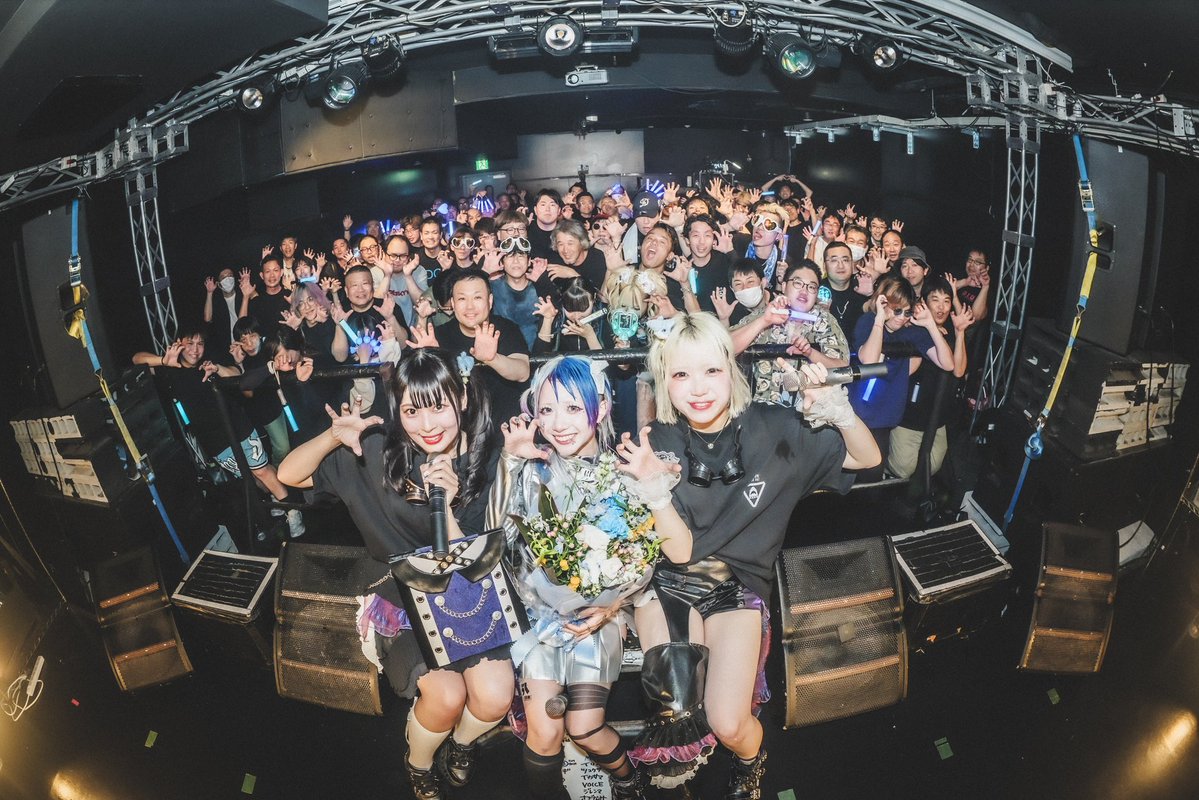 PLYDE_official's tweet photo. ||◤￣￣￣￣￣￣￣￣￣￣￣￣￣￣￣￣
      　   小鮫 Birthday ONE MAN
　　　　   " WAVE CONNECT "
　　  　　 📍今池3STAR
　＿＿＿＿＿＿＿＿＿＿＿＿＿＿＿＿◢||

本日は小鮫生誕にお越しくださりありがとうございました！
素敵な生誕祭にできたのは日頃応援してくださってる皆さまのおかげです！

これからもPLYDEと小鮫の応援をよろしくお願いいたします🦈🪽⋆.*