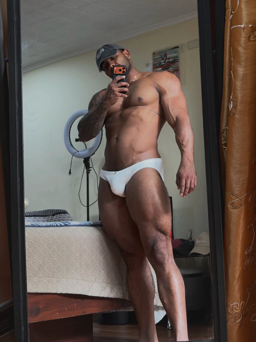 Sandre110694's tweet photo. Do you like white underwear? 🤍 https://t.co/uHqYECNOoF