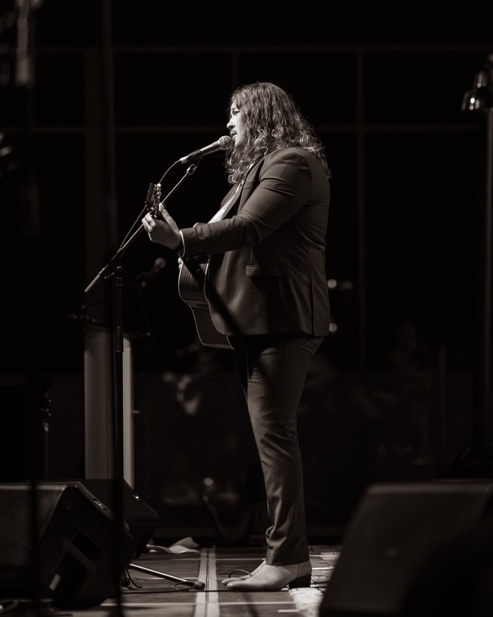 corymarksmusic's tweet photo. Had a great time at the @thecmaontario awards last weekend in port credit. Thank you to everyone who voted “Whiskey River” for music video of the year and to the CMAO members for asking me to close the show as the final act of night! https://t.co/nOaQS3Slea