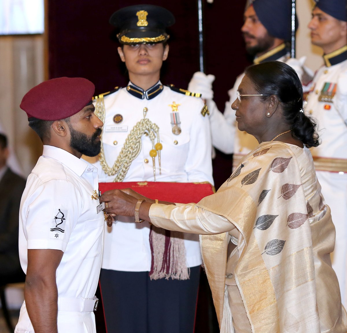 SpokespersonMoD's tweet photo. President Smt Droupadi Murmu presented Shaurya Chakra to Ram Goyal, SEA II (now LS) during Defence Investiture Ceremony 2026 (Phase-1) in New Delhi on June 08, 2026. https://t.co/old6sO5UHy