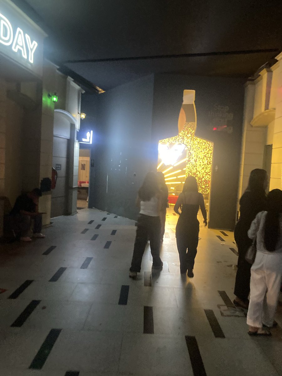 pan23848's tweet photo. ที่ไหน ไปลาบแต่ เมา #นครพนม https://t.co/DXAZotMRta