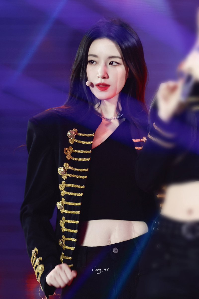 오브 tweet media