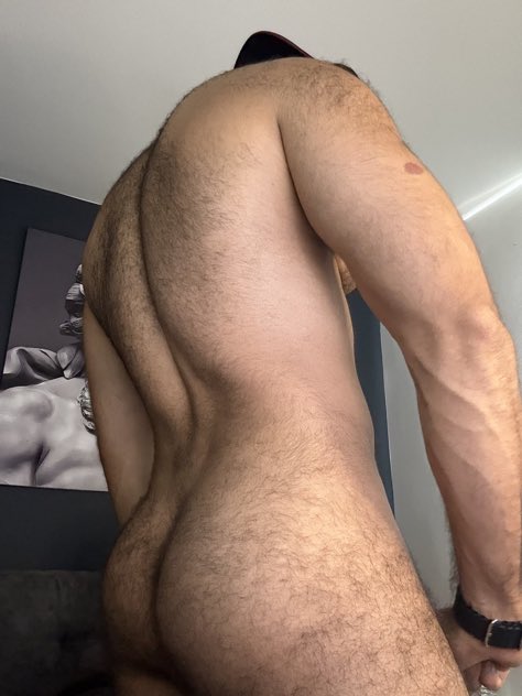 culospeludos_'s tweet photo. 🍑: @SimonLeon01 https://t.co/BPblkKRa5w