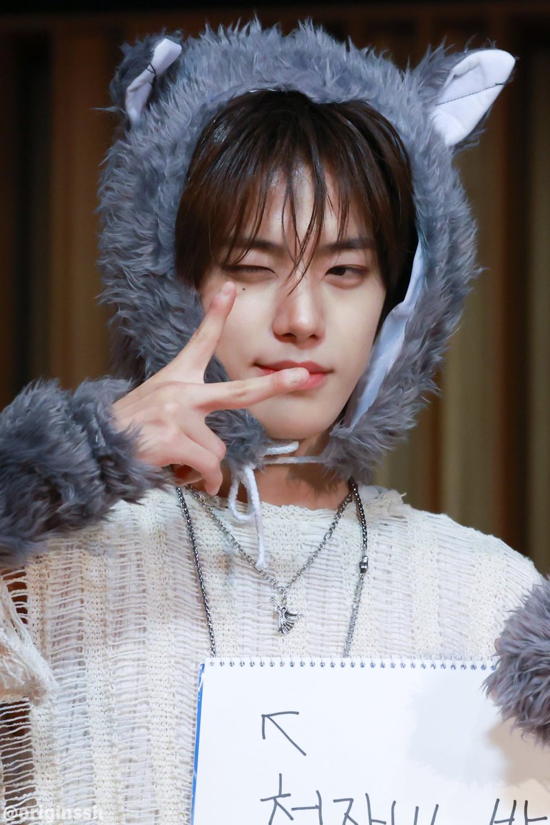originssh's tweet photo. 260426 HQ.

#송승호 #SONGSEUNGHO #CLOSEYOUREYES #클로즈유어아이즈 #클유아 #CYE https://t.co/2UvemwYAPC