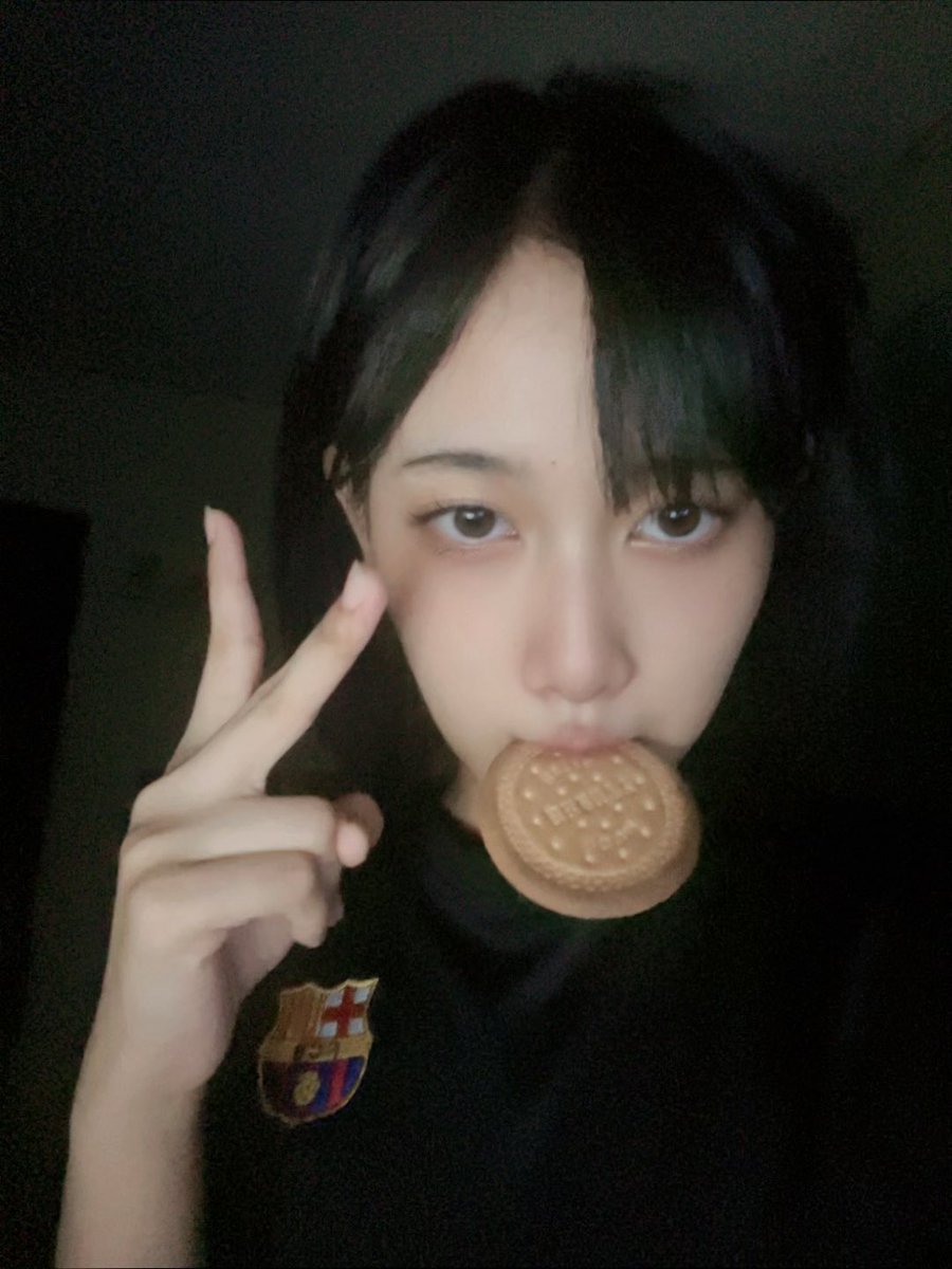 mofunaoo's tweet photo. Aku tiap makan biskuit ini keinget scene hinata hampir nikah sama toneri 🥺 (my husbu di naruto) https://t.co/jUXOOQxbQO