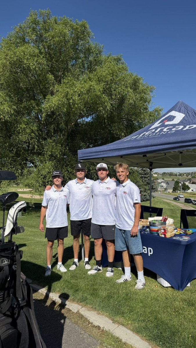jaybarnes_8's tweet photo. Some of the baseball guys and I got to golf in the chamber golf tournament. It was a great time. https://t.co/7wASUfFVBx