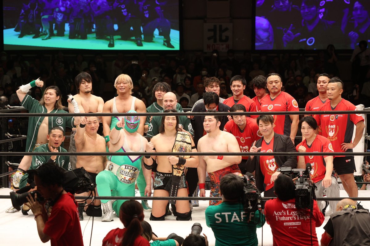 caspro1009's tweet photo. プロレスが一番面白い✨️
#一面対抗戦 #njpw #ddtpro https://t.co/4nwiIBtglE