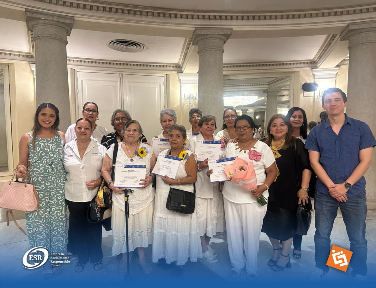 FundacionCICE's tweet photo. Cada reconocimiento representa una historia de esfuerzo, aprendizaje y perseverancia.🧡✨
Tuvimos la oportunidad de acompañar a ANSPAC Veracruz en su ceremonia de graduación, felicitamos a todas las graduadas por este logro. 🌟
Cada logro merece ser celebrado, #CICEpuede. ✨🎓 https://t.co/NaBYx0jRjP