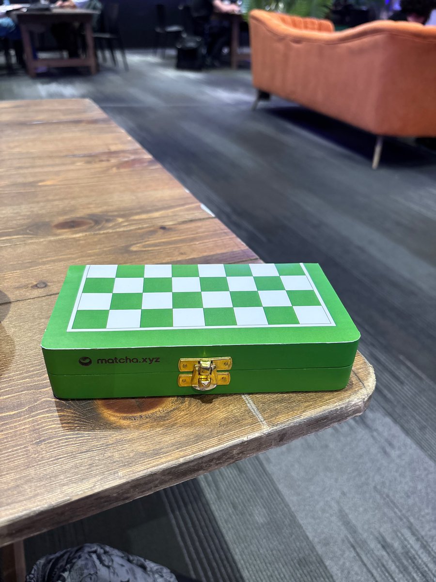 ziblibito's tweet photo. Just won @matchaxyz chess at #ETHConf 🍵🥳 https://t.co/wf8VVW7pBQ