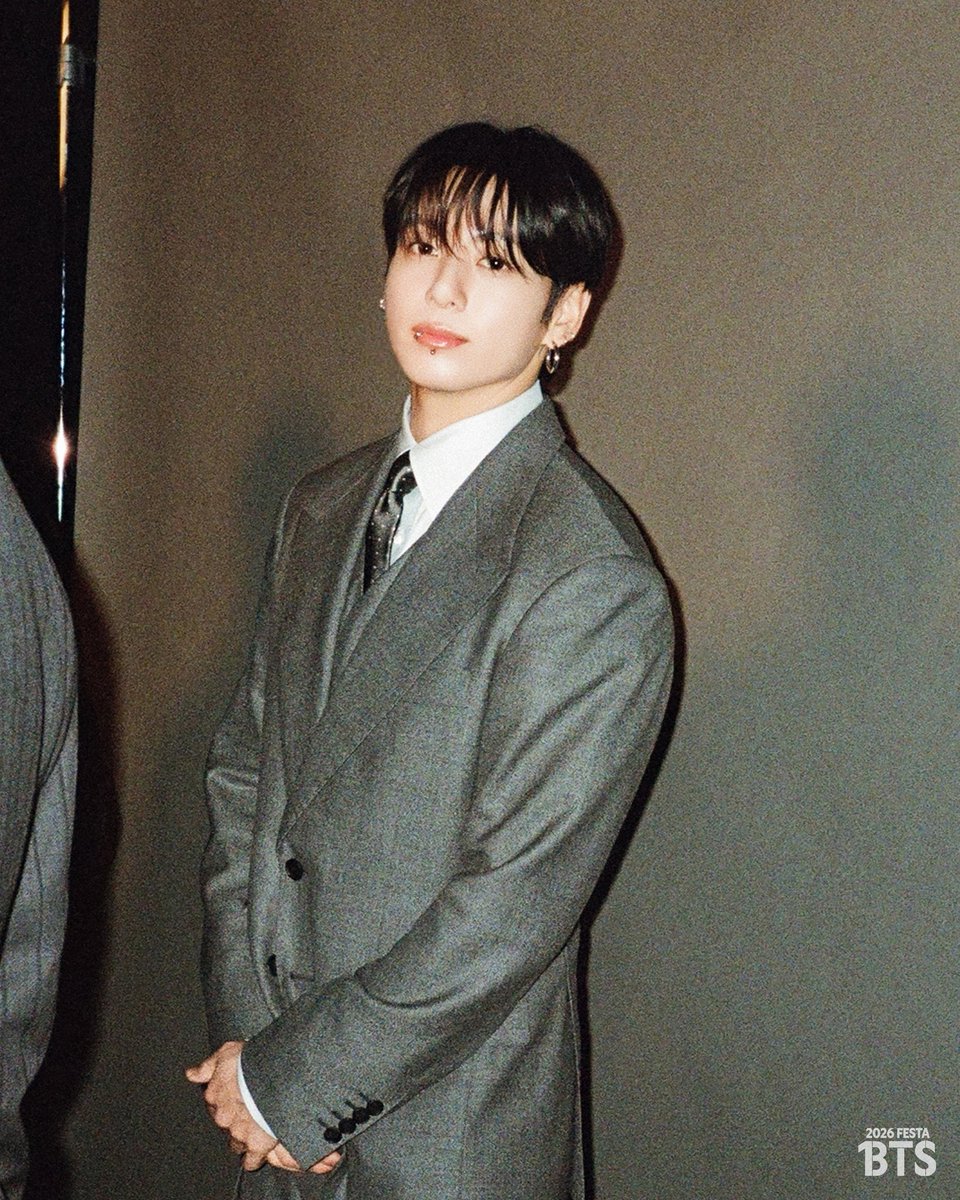 jackssapples's tweet photo. #boyfriendreveal chicas be kind to him q es tímido 🥹🙏 https://t.co/EYAQMdagni