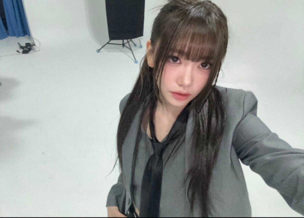 heart of woman on b.stage tweet media