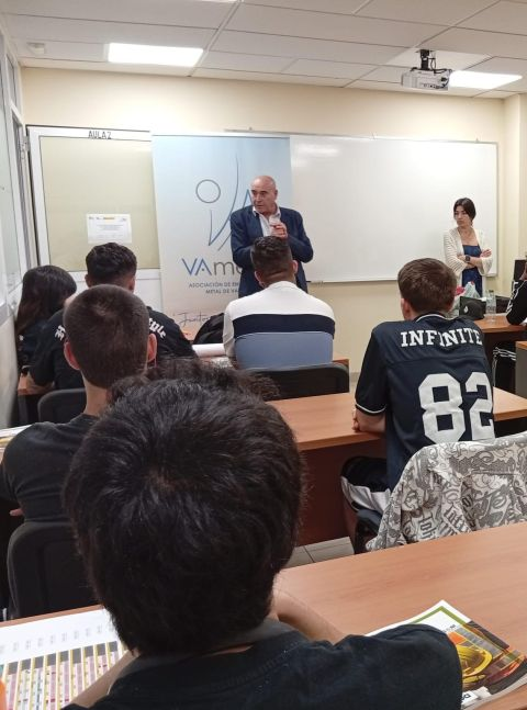 AVametal's tweet photo. ✈️ VAMETAL ha puesto hoy en marcha la 3ª edición del programa 'Maestro-Aprendiz', iniciativa orientada a facilitar la incorporación de #jóvenes al mercado laboral mediante formación remunerada y experiencia directa en empresas.

🔎👇
https://t.co/PHjYmhyyHL

#Aspasia  #Confemetal https://t.co/CNAwLr2TGG