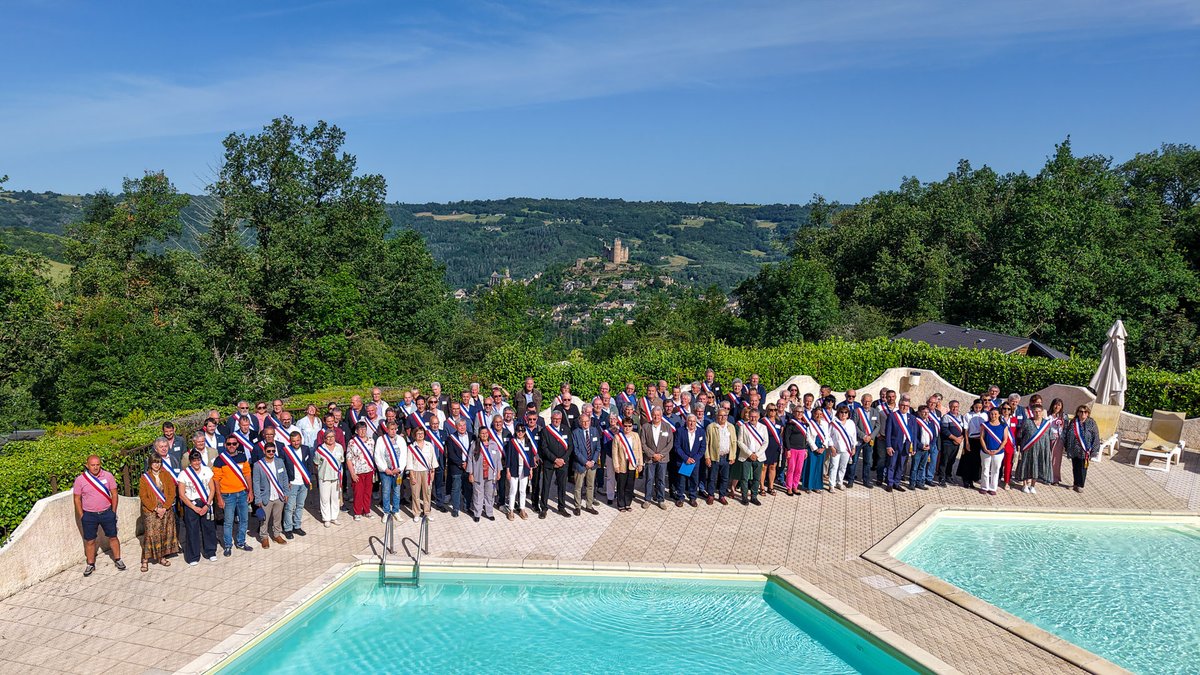 LPBVF's tweet photo. Une nouvelle page s'ouvre pour les Plus Beaux Villages de France.
Réunis à Najac du 5 au 7 juin, les élus du réseau ont élu leur nouveau Président et renouvelé les instances de l'association pour la mandature 2026-2032.

➡️ https://t.co/a3uAitaaAS https://t.co/pAIV8VT7XL