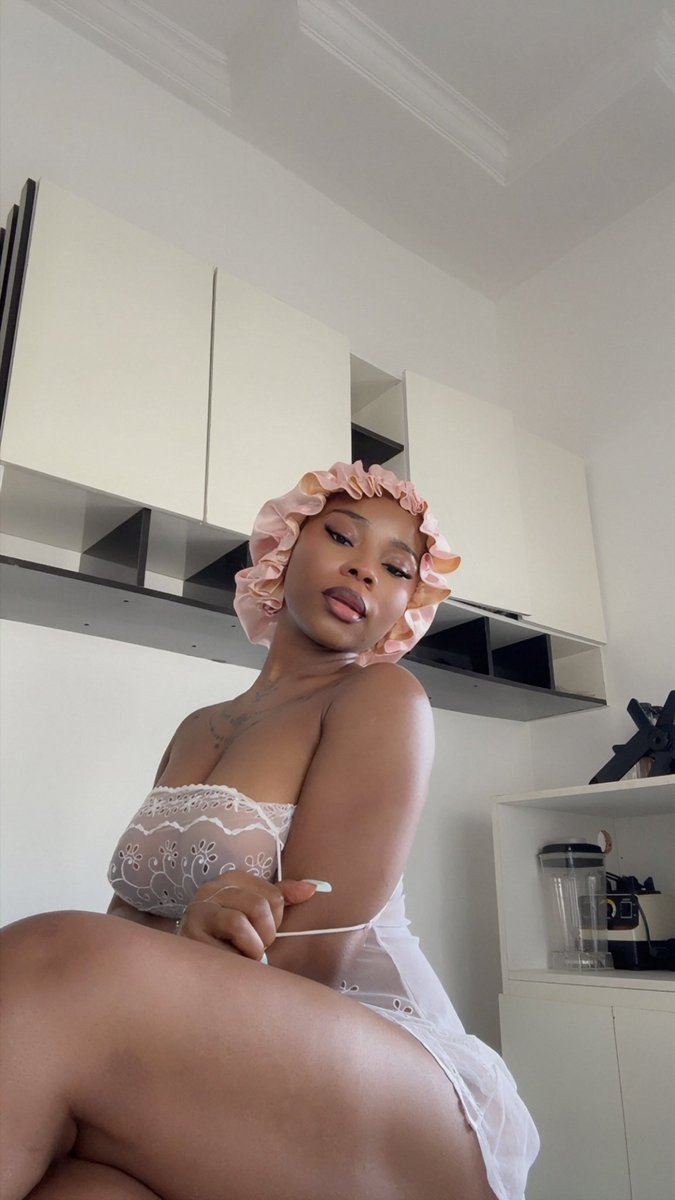 WetBarbie_'s tweet photo. Ada of London or Sephy? https://t.co/EvQCcIIOWc