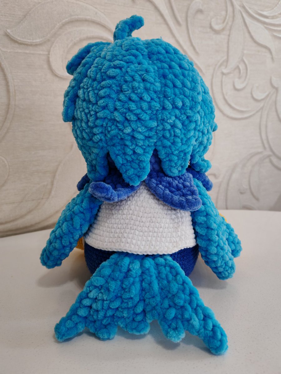 0_Wandering_0's tweet photo. My boyfriend recently received a plush Martlet in the mail from a friend of ours who knits. It turned out so cute!
Link to the post where my friend was knitting a plush
https://t.co/C2bGpDBUwG 

#undertaleyellow #uty #Martlet #UndertaleYellowFanart #MartletMonday #fanart #plush https://t.co/BVdH0ilF8Y