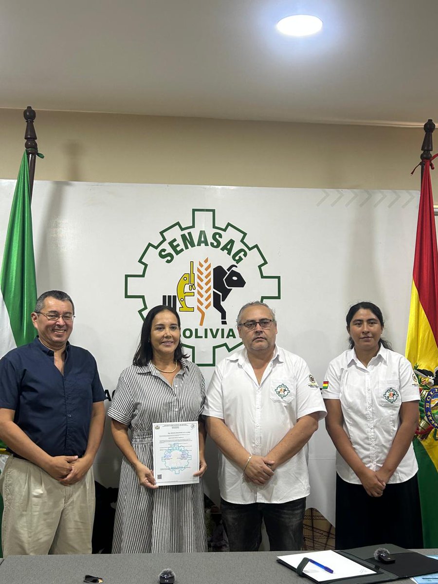 cadex_org's tweet photo. Gracias a las gestiones de CADEX el SENASAG autorizó por 5 años que el  Laboratorio Biocenter realice el Diagnóstico Fitosanitario, que implica el análisis micológico y bactereológico de los productos bolivianos de exportación. https://t.co/i06KwAdwic