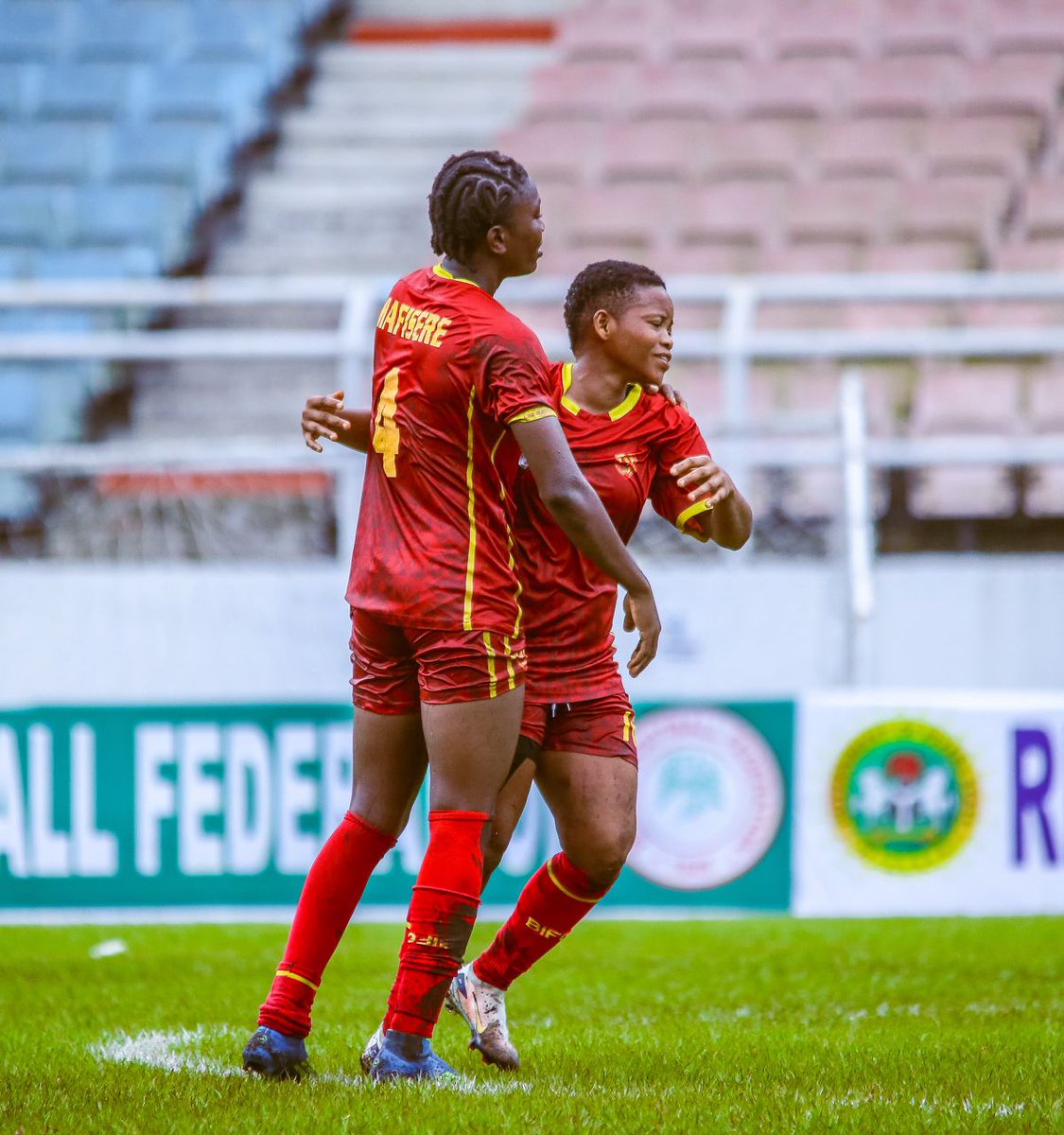 Ikio_Annabel's tweet photo. FT: FC Robo 1-4 Edo Queens 

⚽ Chioma Moses 15' 32' 
⚽ Oscar Precious 59'
⚽ Mamudu Mary 63'

⚽ Godwin Freda 86'

After failing to score and falling to defeat in their opening game vs Amazons, Edo Queens spell ROBO to grab a BIG win in Port Harcourt.

#NWFLPremiershipSuper6 https://t.co/JbdAhEAS1J