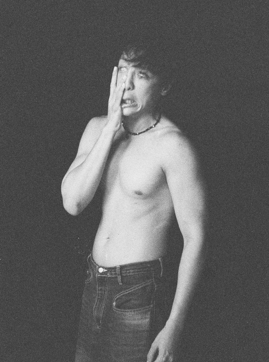 lasimonamie's tweet photo. อ๊าก he’s literally giving น้าไข่ (eggers) character vibes มาก ๆ https://t.co/AWeKapesZY