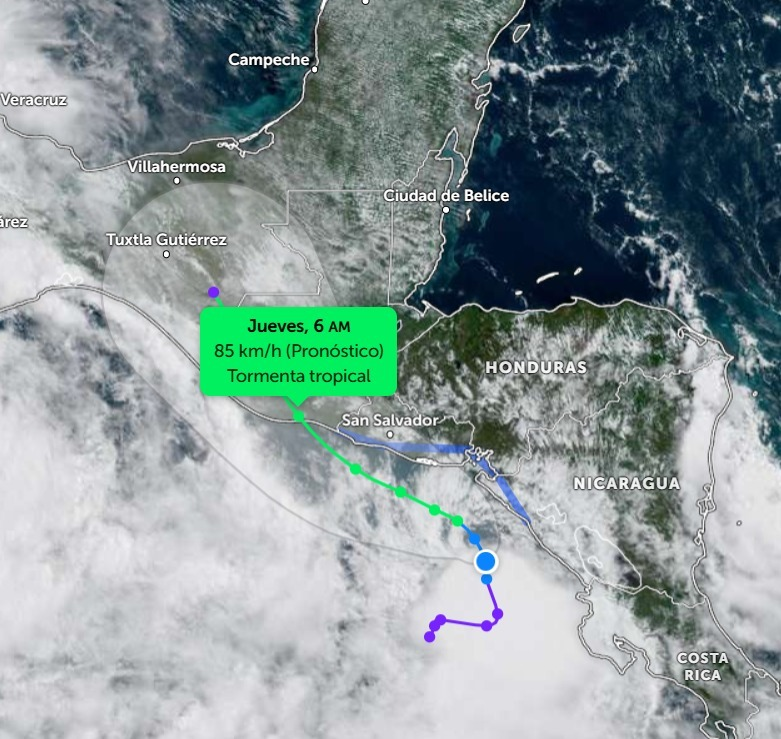 MapasGt's tweet photo. Según la NASA la tormenta 92E estará tocando tierra en Escuintla el próximo jueves 6am. https://t.co/sNliPb4qOt