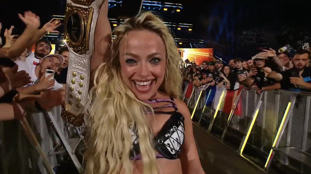 ProWFinesse's tweet photo. Liv Morgan is through to the Semi Finals of the QOTR tournament on her birthday.

#WWERaw https://t.co/8HxFbdom9K