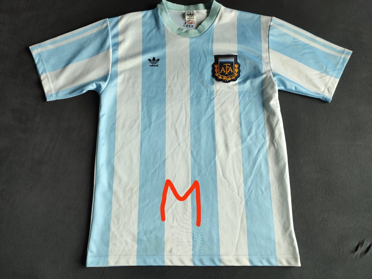 StefSeib's tweet photo. @shirt_x England S 80€
England M 140€
Argentina L 1980 250€
Uruguay M 130€
Argentina M 1991 100€ https://t.co/aNvyH6tpcT