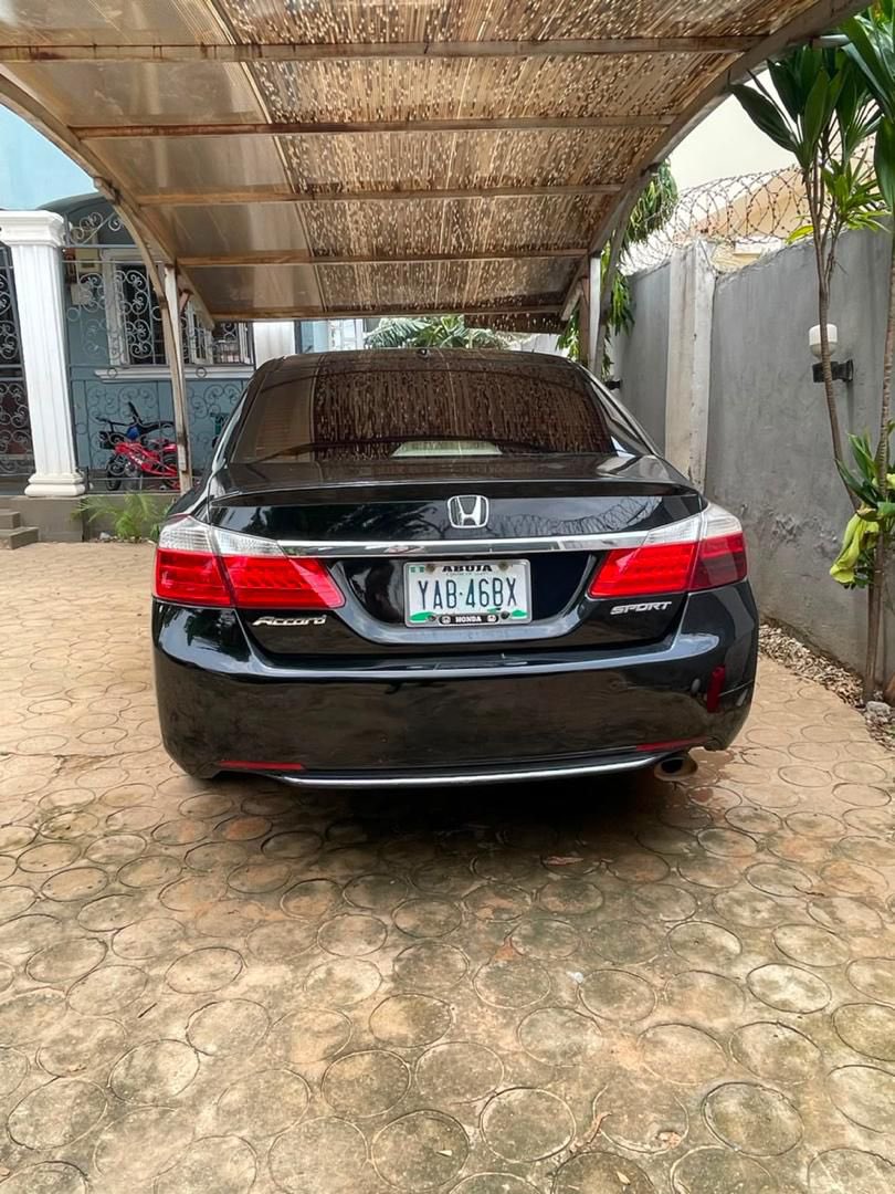OnyitexHQ's tweet photo. 2015 Honda Accord Sport - ₦8.8M https://t.co/DuenhfeGMO