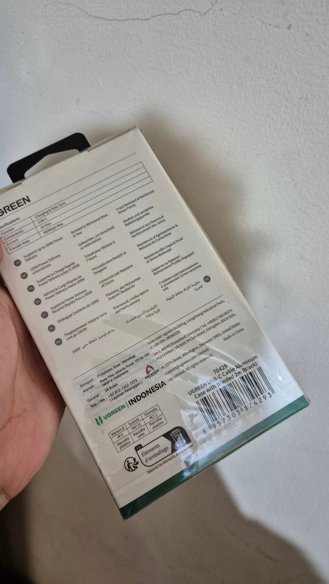 FridaPuput1's tweet photo. Wts new UGREEN 70429 USB-C to USB-C Nylon Braided Cable 100W Fast Charging Kabel. Masih segel, original. Jual murah karna mau pindahan. Bisa co oyen https://t.co/gQRJIuim59